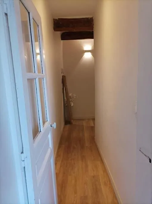 3 Bedroom City-Centre Apartment Aix-en-Provence