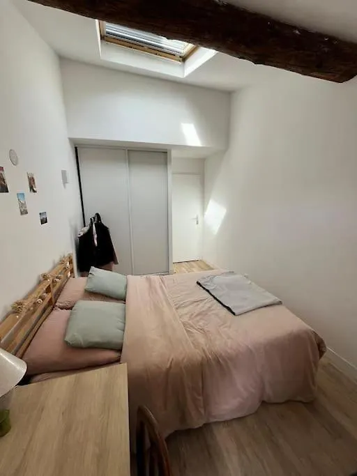 3 Bedroom City-Centre Apartment Aix-en-Provence