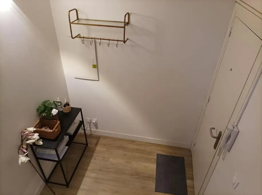 3 Bedroom City-Centre Apartment Aix-en-Provence